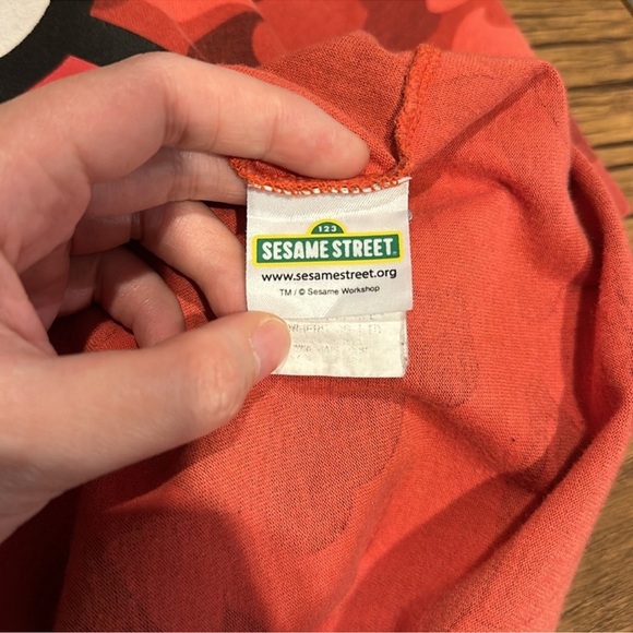 ๐HOST PICK x 2๐ BAPE x Baby Milo x Sesame Street Limited Edition Tee, Red, Small - Picture 6 of 15